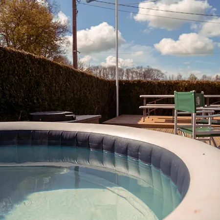 Le Gite La Melusine Avec Jacuzzi 펜션 *